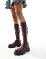Canyon sock chunky knee boot in burgundy