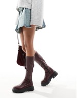 Canyon sock chunky knee boot in burgundy