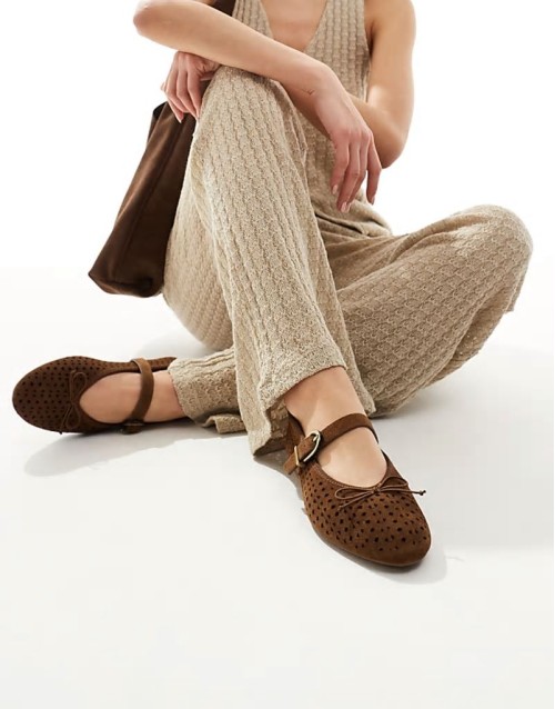 ballet shoe in brown leather