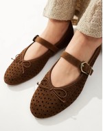 ballet shoe in brown leather