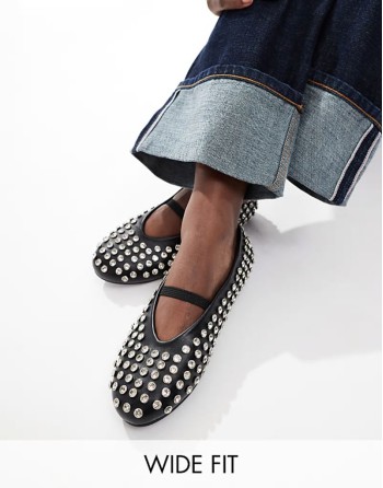 ‌Stylish Mina studded ballet flat in black