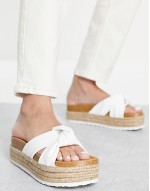 Teegan knotted flatform sandals in white